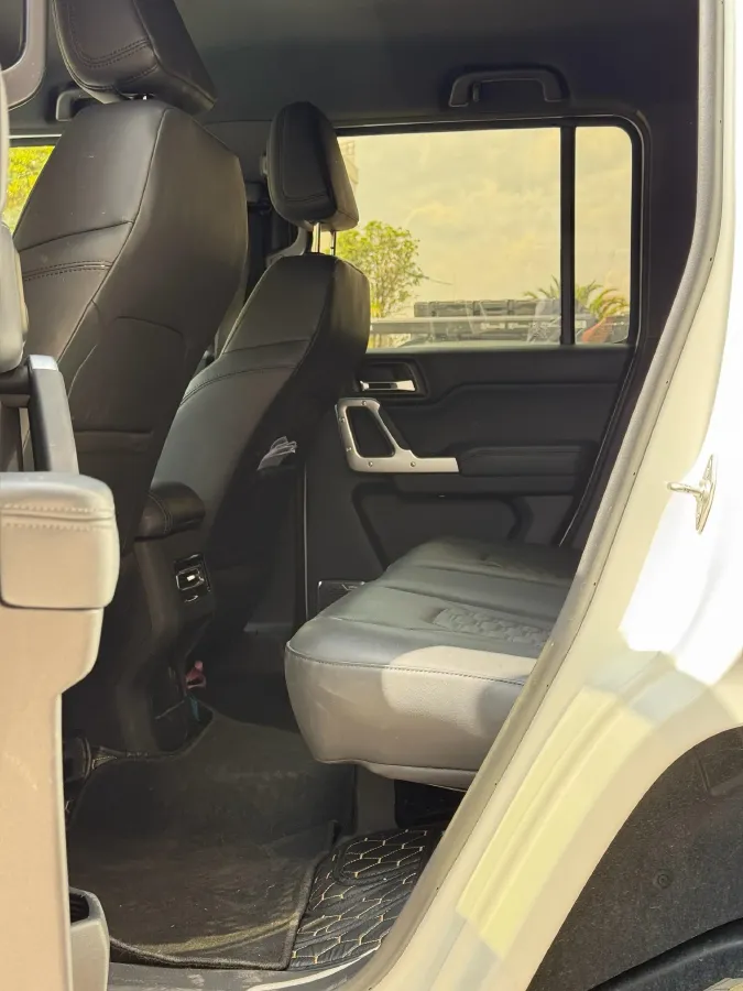 2024 212 212 T01 2.0T 252HP L4 8AT,autocango,china used car exporter,china ev exporter,chinese used car exporter,chinese used ev exporter