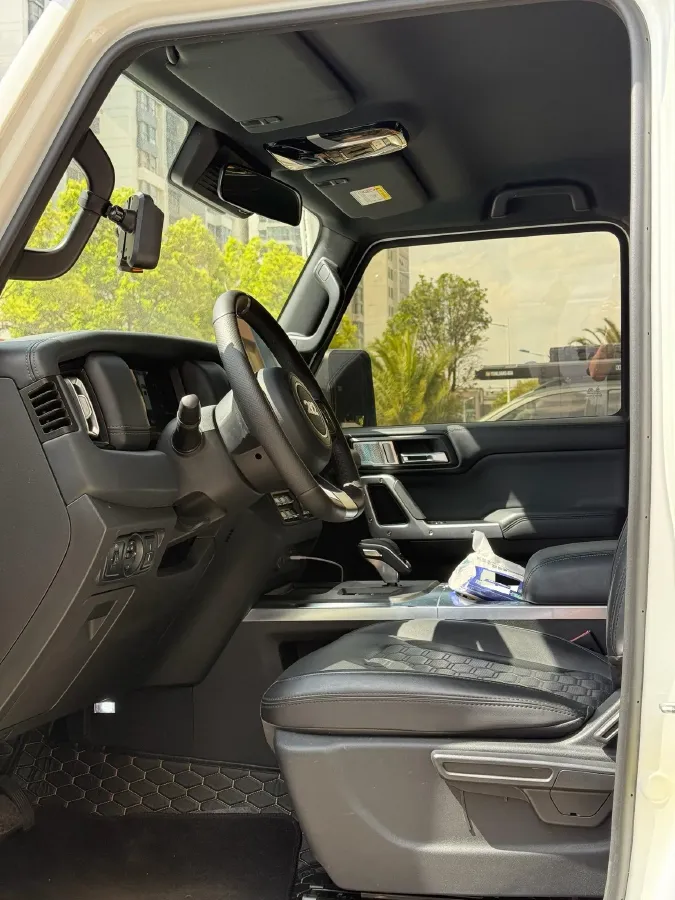 2024 212 212 T01 2.0T 252HP L4 8AT,autocango,china used car exporter,china ev exporter,chinese used car exporter,chinese used ev exporter