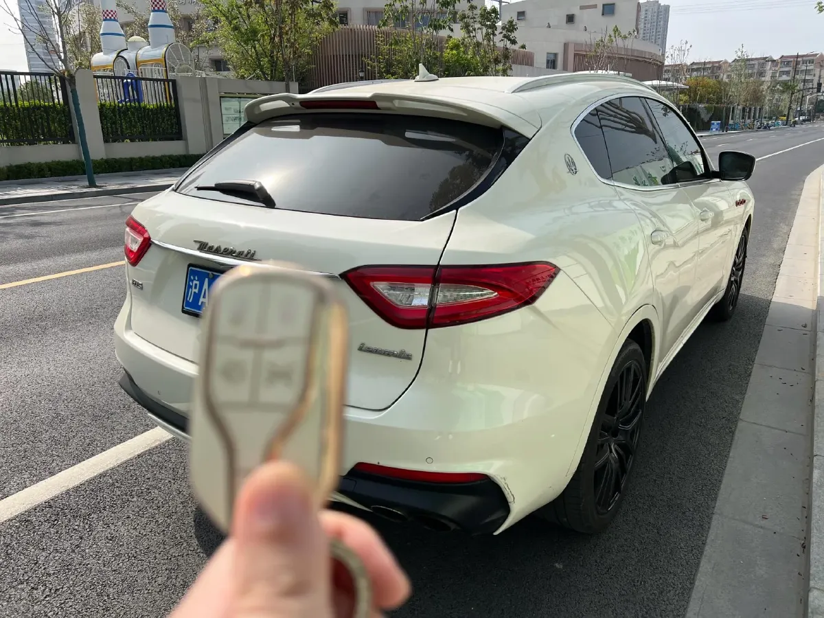 2019 Maserati Levante 3.8T 550HP V8 8AT,autocango,china used car exporter,china ev exporter,chinese used car exporter,chinese used ev exporter