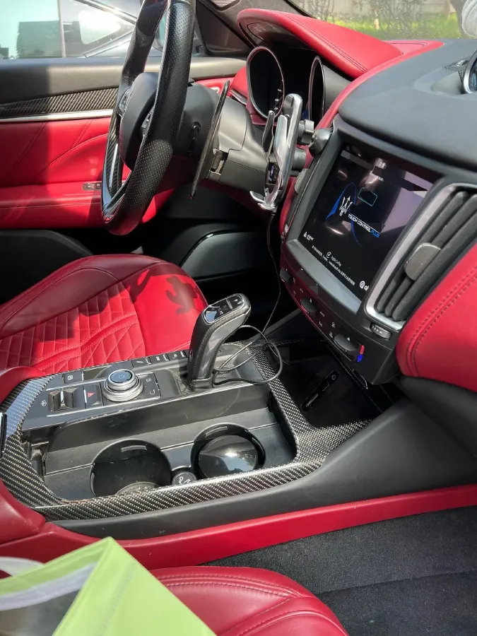 2019 Maserati Levante 3.8T 550HP V8 8AT,autocango,china used car exporter,china ev exporter,chinese used car exporter,chinese used ev exporter