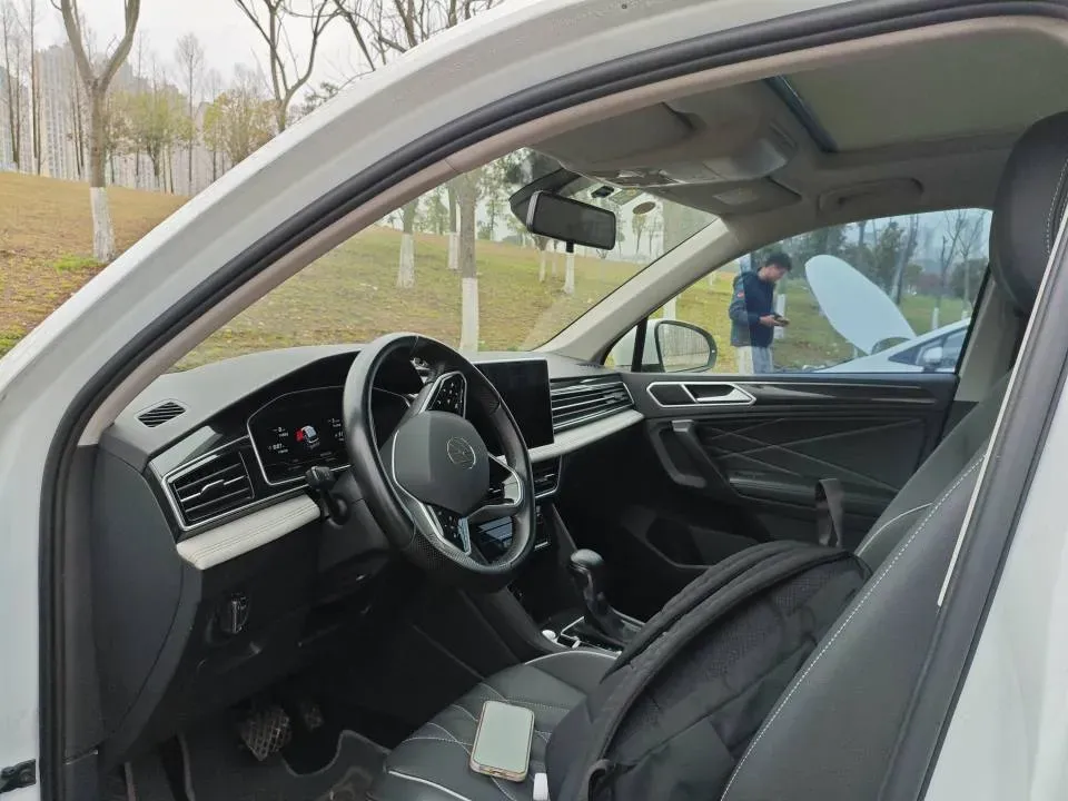 2023 Volkswagen Tiguan L 1.5T 160HP L4 7DCT,autocango,china used car exporter,china ev exporter,chinese used car exporter,chinese used ev exporter