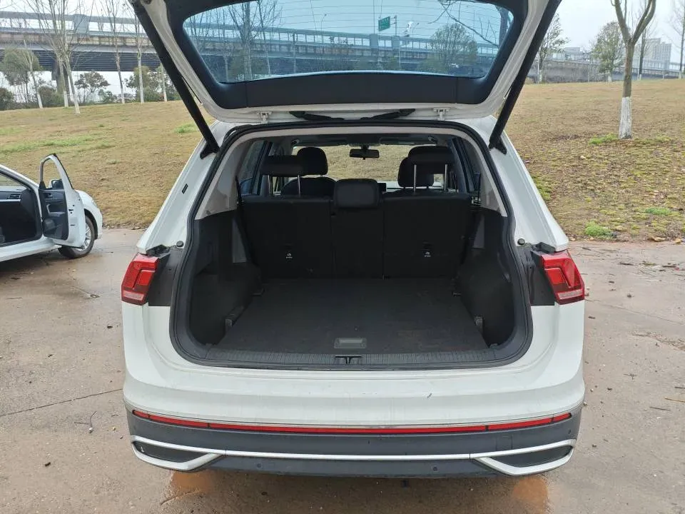 2023 Volkswagen Tiguan L 1.5T 160HP L4 7DCT,autocango,china used car exporter,china ev exporter,chinese used car exporter,chinese used ev exporter