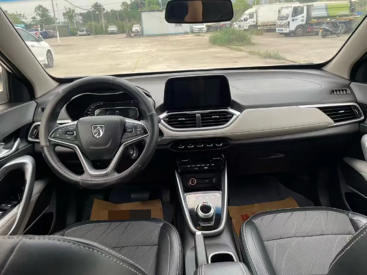 2017 BaoJun 510 1.5L 112HP L4 6MT,autocango,china used car exporter,china ev exporter,chinese used car exporter,chinese used ev exporter