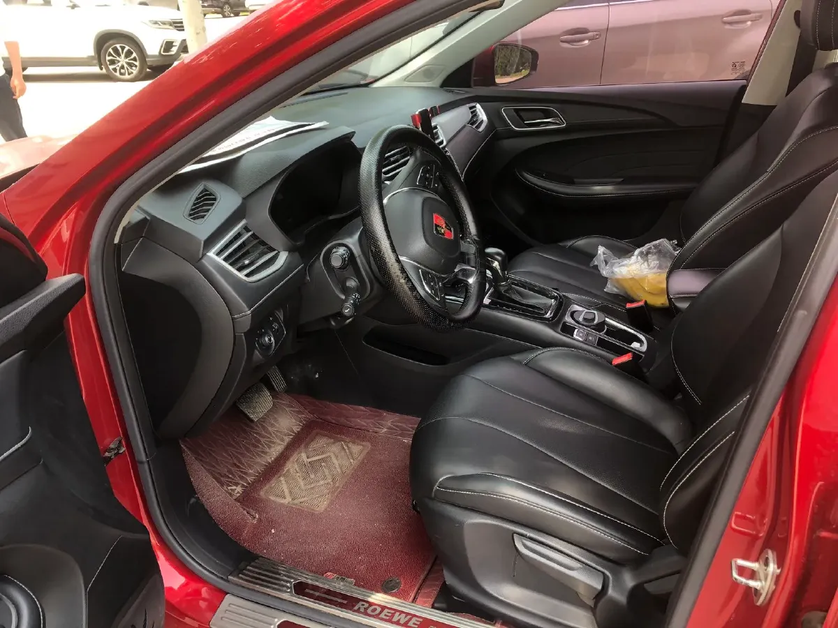 2020 Roewe i5 1.5L 120HP L4 CVT,autocango,china used car exporter,china ev exporter,chinese used car exporter,chinese used ev exporter