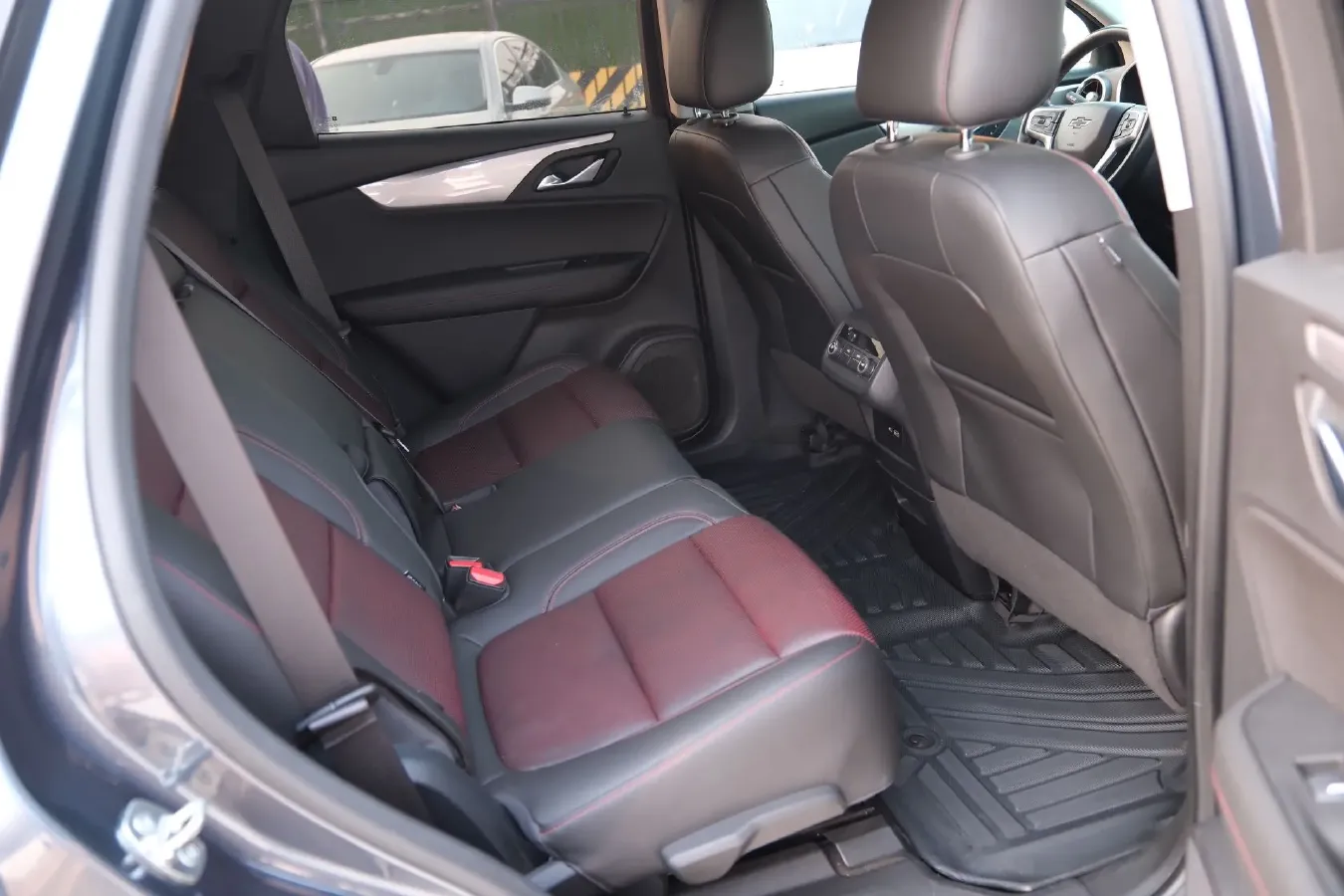 2020 Chevrolet Blazer 2.0T 237HP L4 9AT,autocango,china used car exporter,china ev exporter,chinese used car exporter,chinese used ev exporter