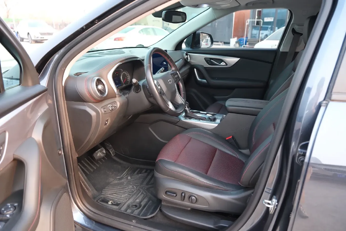 2020 Chevrolet Blazer 2.0T 237HP L4 9AT,autocango,china used car exporter,china ev exporter,chinese used car exporter,chinese used ev exporter