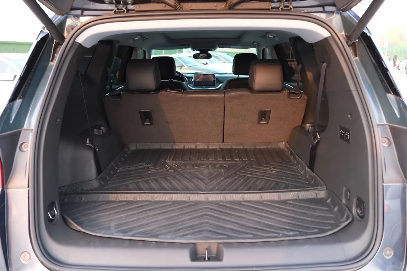 2020 Chevrolet Blazer 2.0T 237HP L4 9AT,autocango,china used car exporter,china ev exporter,chinese used car exporter,chinese used ev exporter