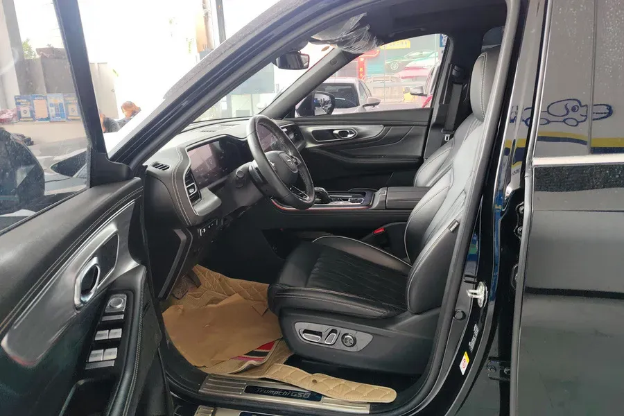 2022 GAC Trumpchi GS8 2.0T 252HP L4 8AT,autocango,china used car exporter,china ev exporter,chinese used car exporter,chinese used ev exporter