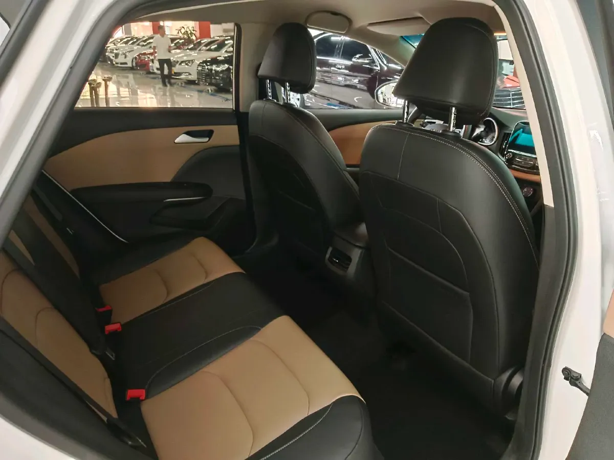 2021 Chevrolet Monza 1.5L 113HP L4 6AT,autocango,china used car exporter,china ev exporter,chinese used car exporter,chinese used ev exporter