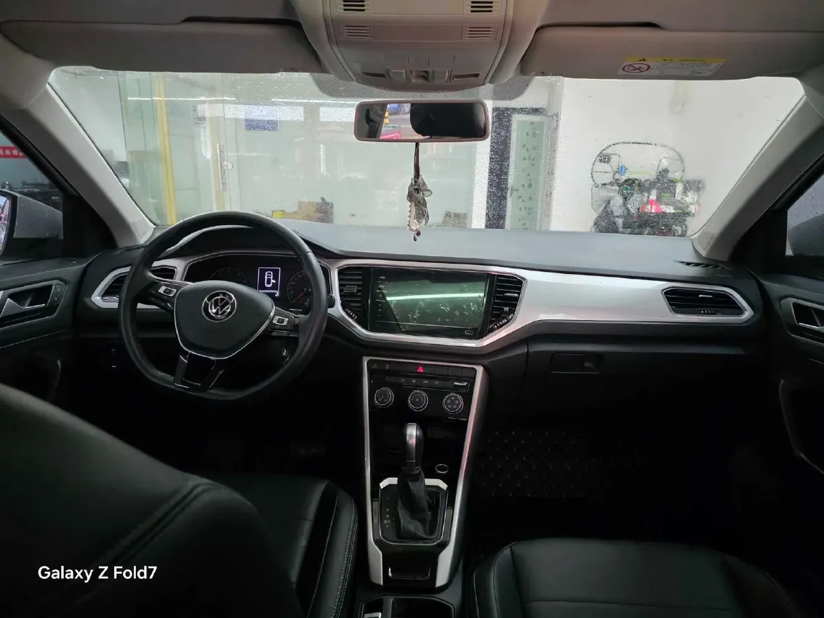 2022 Volkswagen T-Roc 1.4T 150HP L4 7DCT,autocango,china used car exporter,china ev exporter,chinese used car exporter,chinese used ev exporter