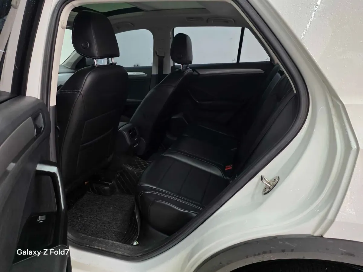 2022 Volkswagen T-Roc 1.4T 150HP L4 7DCT,autocango,china used car exporter,china ev exporter,chinese used car exporter,chinese used ev exporter