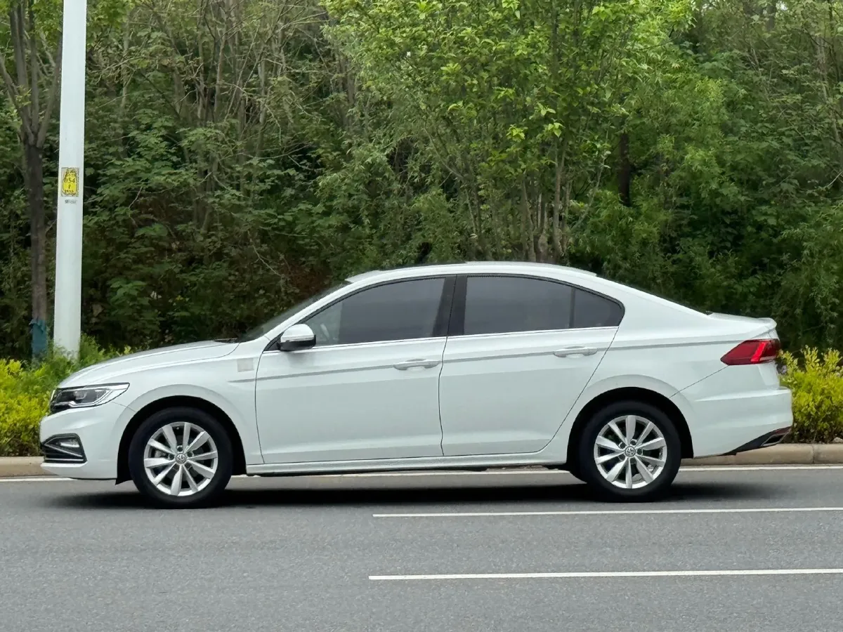 2019 Dongfeng RuiQi 6 2.4L 158HP L4 5MT,autocango,china used car exporter,china ev exporter,chinese used car exporter,chinese used ev exporter