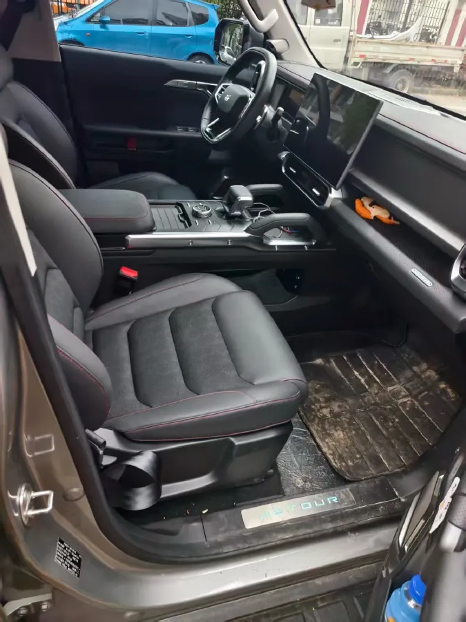 2023 Jetour Traveller 2.0T 254HP L4 7DCT,autocango,china used car exporter,china ev exporter,chinese used car exporter,chinese used ev exporter