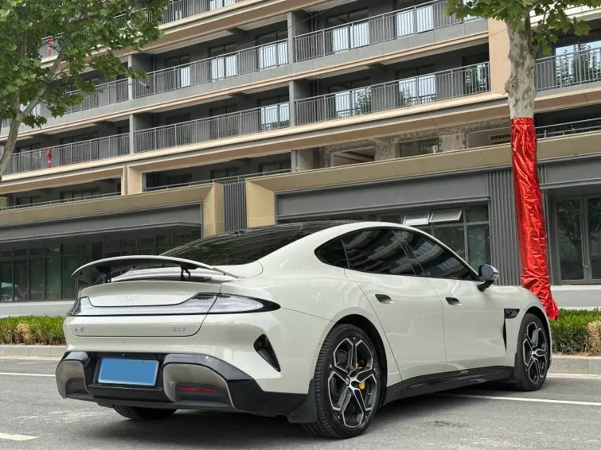 2024 MI SU7 BEV 94.3KWH,autocango,china used car exporter,china ev exporter,chinese used car exporter,chinese used ev exporter