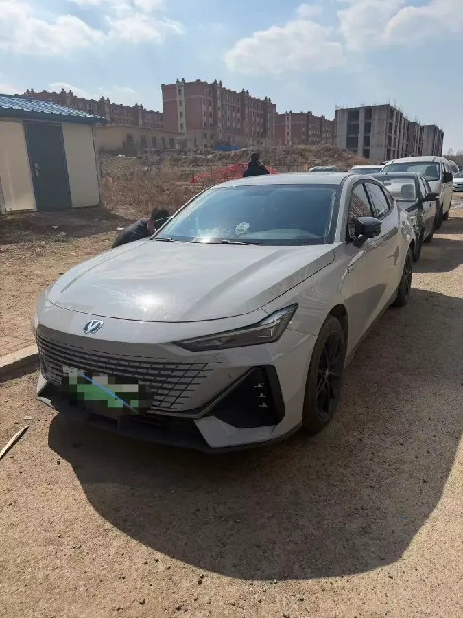 2023 ChangAn UNI-V iDD 1.5T 170HP L4 6TCT PHEV 18.4KWH,autocango,china used car exporter,china ev exporter,chinese used car exporter,chinese used ev exporter