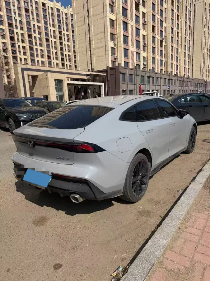 2023 ChangAn UNI-V iDD 1.5T 170HP L4 6TCT PHEV 18.4KWH,autocango,china used car exporter,china ev exporter,chinese used car exporter,chinese used ev exporter