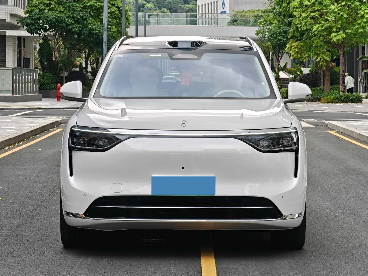 2025 AITO AITO M8 REEV 160HP REEV 53.4KWH,autocango,china used car exporter,china ev exporter,chinese used car exporter,chinese used ev exporter