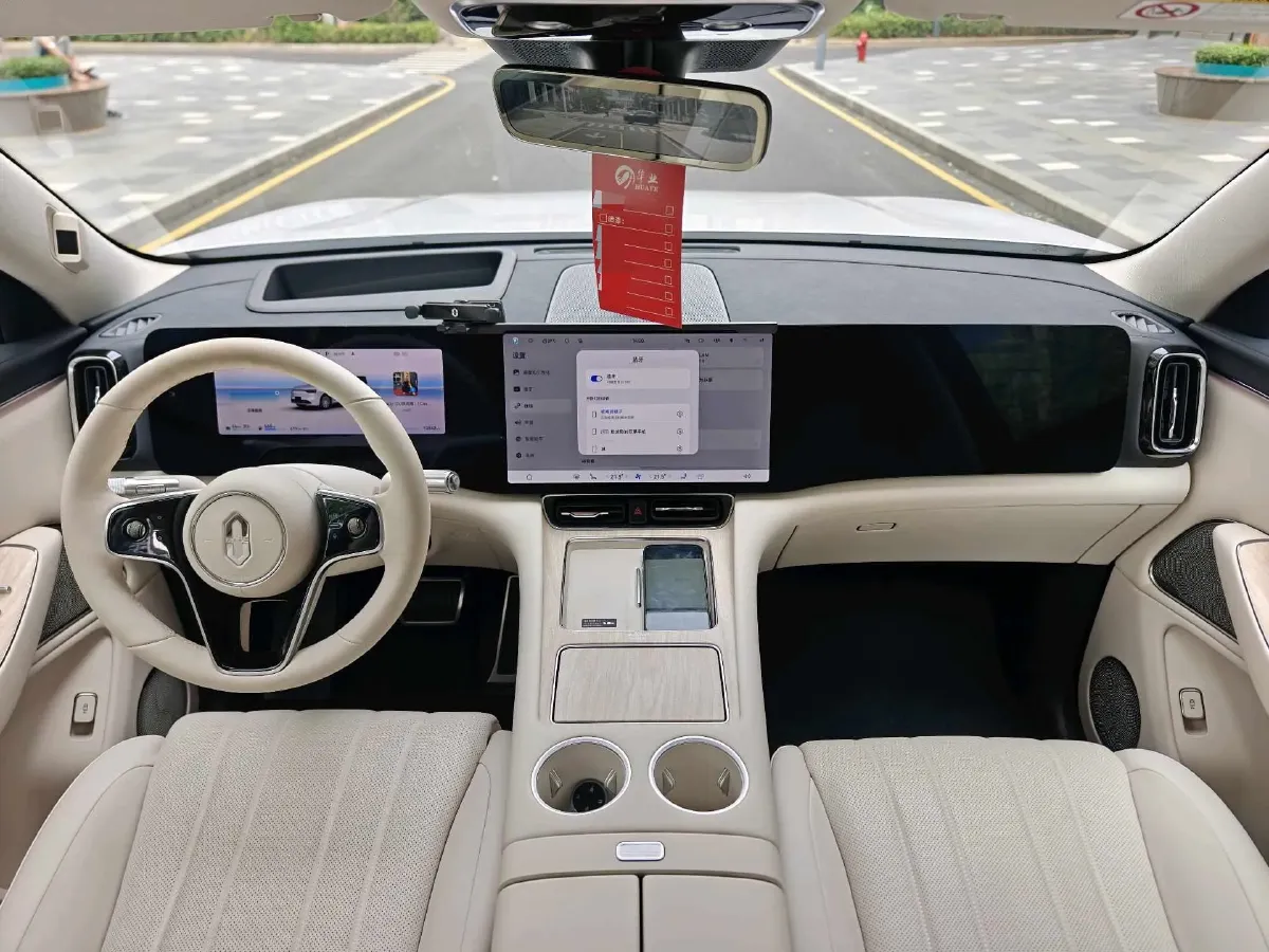 2025 AITO AITO M8 REEV 160HP REEV 53.4KWH,autocango,china used car exporter,china ev exporter,chinese used car exporter,chinese used ev exporter