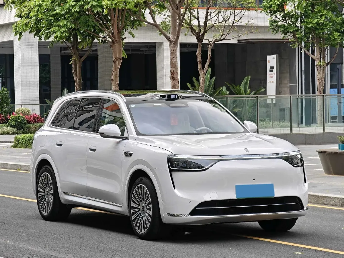 2025 AITO AITO M8 REEV 160HP REEV 53.4KWH,autocango,china used car exporter,china ev exporter,chinese used car exporter,chinese used ev exporter