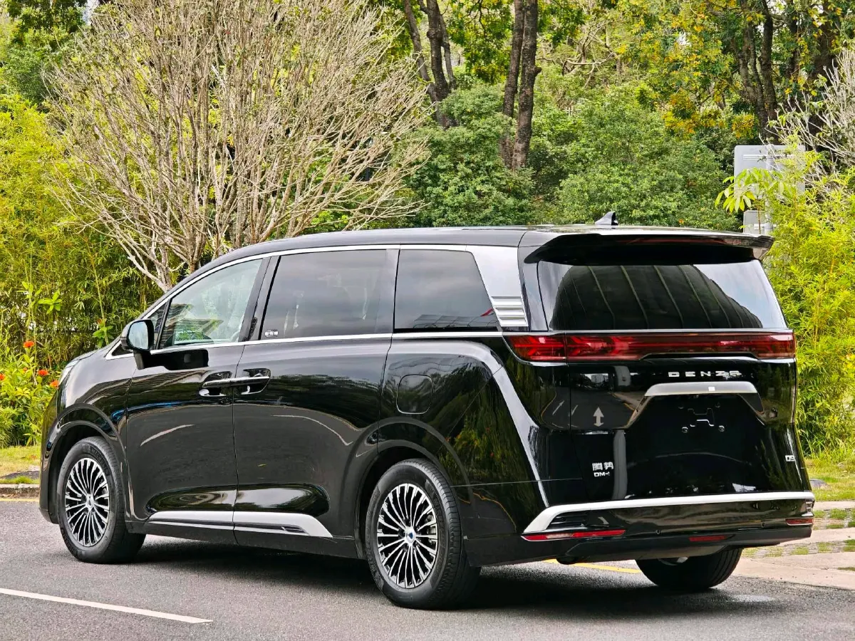 2022 BMW X2 2.0T 192HP L4 8AT,autocango,china used car exporter,china ev exporter,chinese used car exporter,chinese used ev exporter