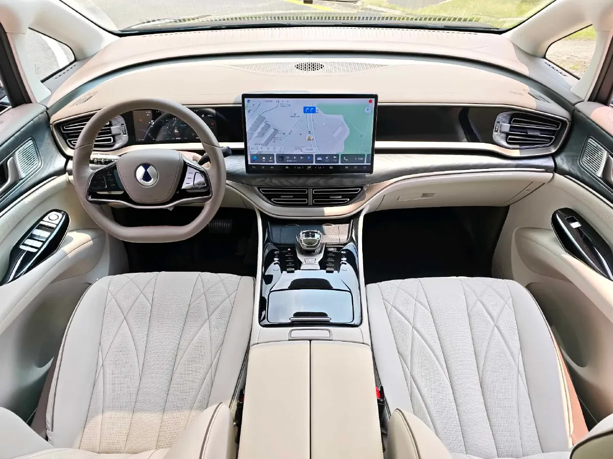 2022 BMW X2 2.0T 192HP L4 8AT,autocango,china used car exporter,china ev exporter,chinese used car exporter,chinese used ev exporter