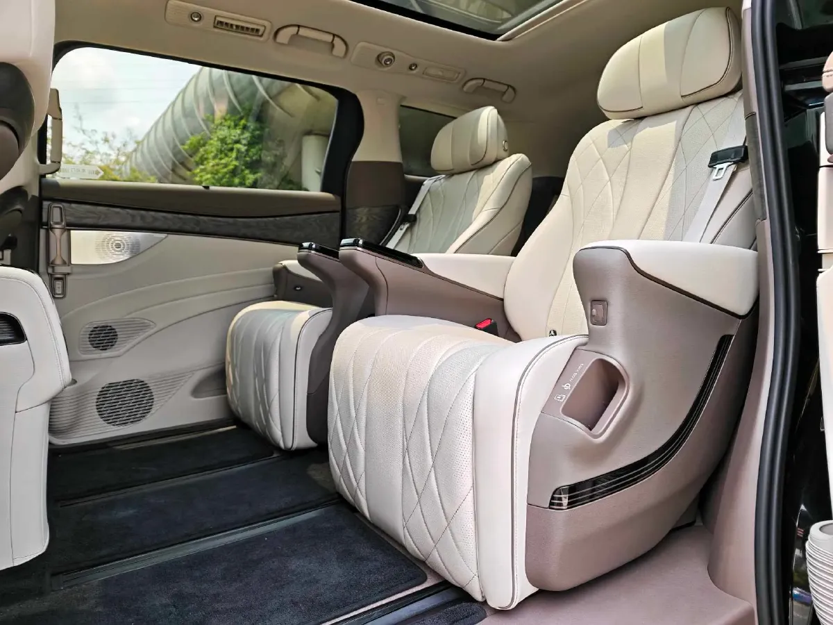 2022 BMW X2 2.0T 192HP L4 8AT,autocango,china used car exporter,china ev exporter,chinese used car exporter,chinese used ev exporter