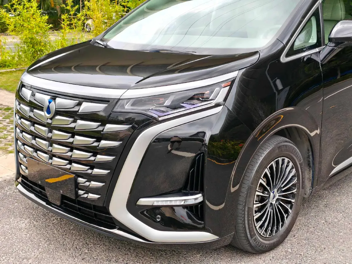 2022 BMW X2 2.0T 192HP L4 8AT,autocango,china used car exporter,china ev exporter,chinese used car exporter,chinese used ev exporter