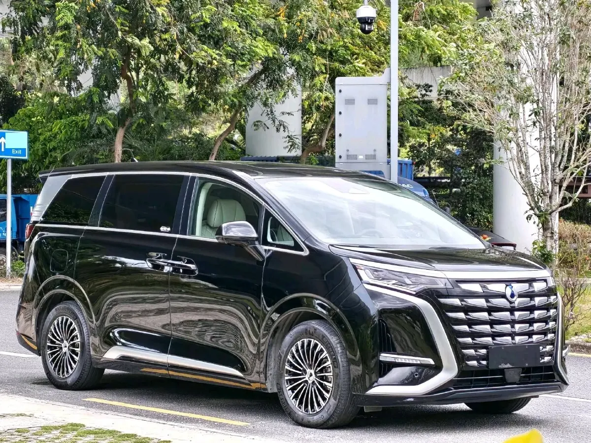 2022 BMW X2 2.0T 192HP L4 8AT,autocango,china used car exporter,china ev exporter,chinese used car exporter,chinese used ev exporter