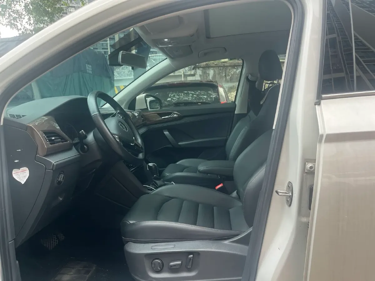 2021 Volkswagen Tharu 1.4T 150HP L4 7DCT,autocango,china used car exporter,china ev exporter,chinese used car exporter,chinese used ev exporter