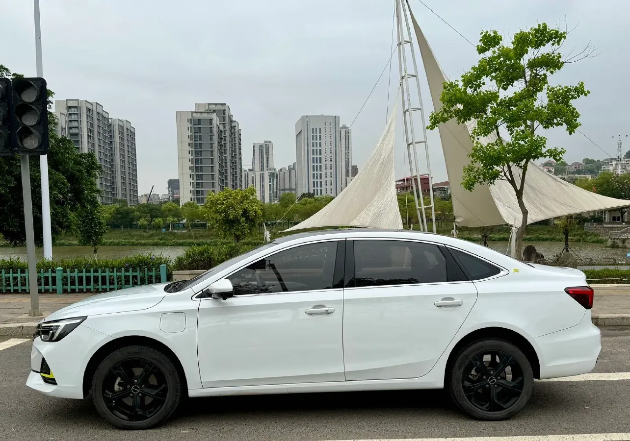 2022 Roewe RX5 eMAX 1.5T 169HP L4 AMT PHEV 16.6KWH,autocango,china used car exporter,china ev exporter,chinese used car exporter,chinese used ev exporter