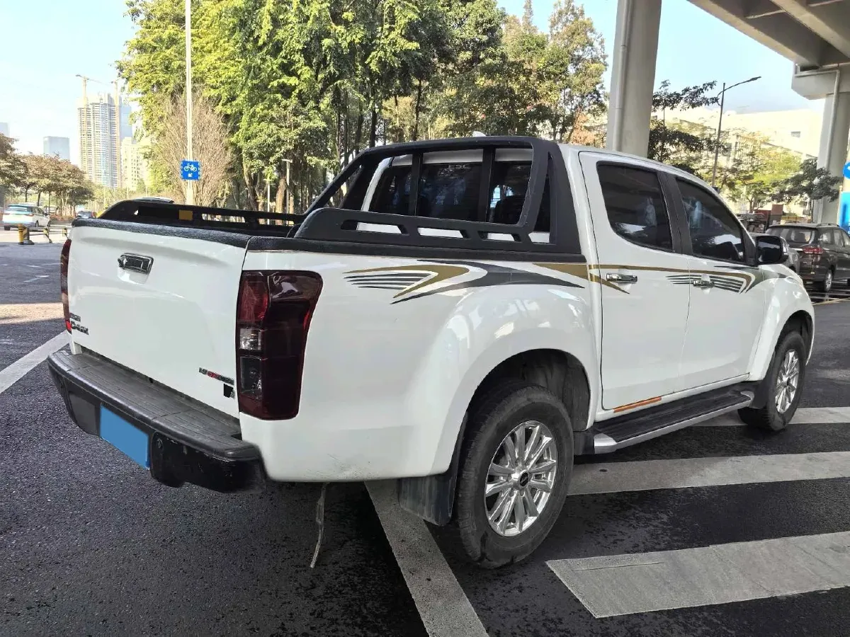 2021 Isuzu D-MAX 1.9T 163HP L4 6AT,autocango,china used car exporter,china ev exporter,chinese used car exporter,chinese used ev exporter