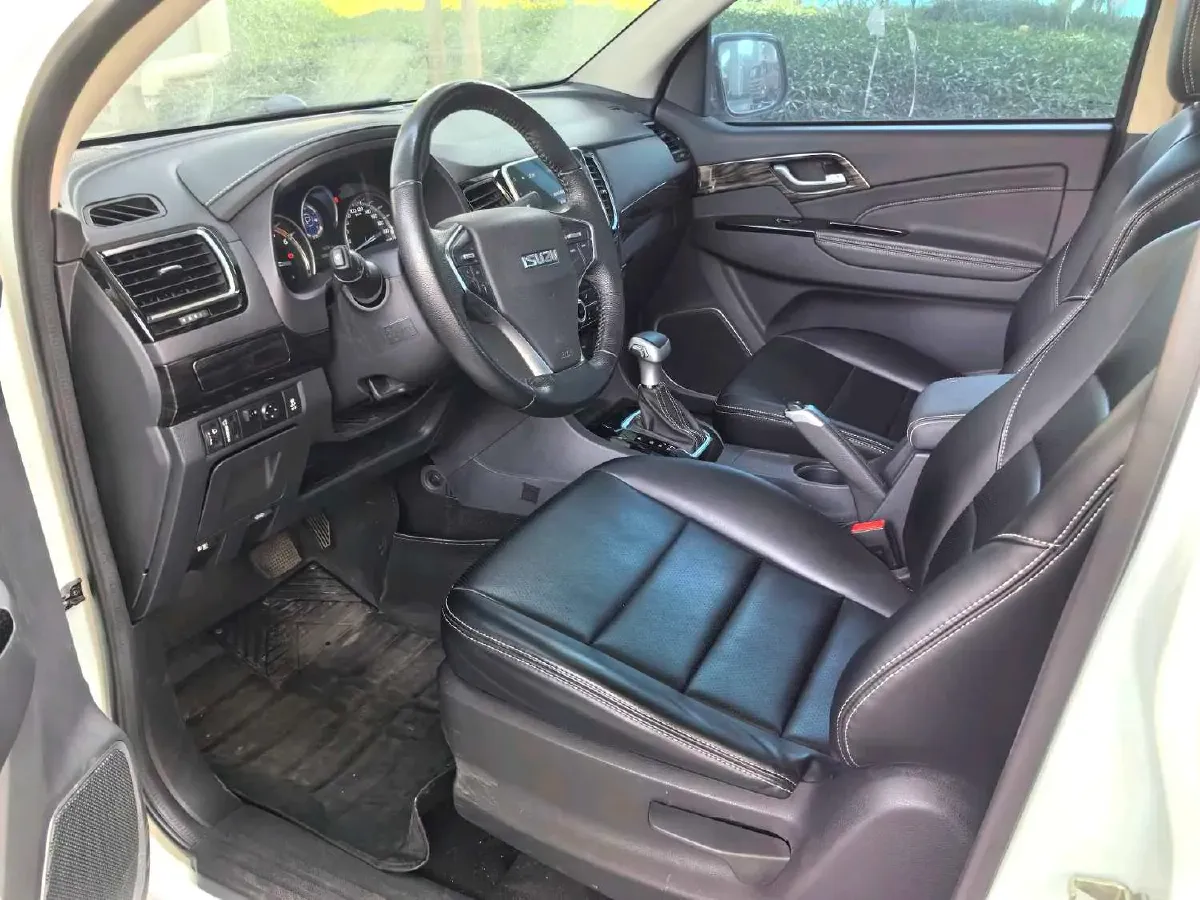 2021 Isuzu D-MAX 1.9T 163HP L4 6AT,autocango,china used car exporter,china ev exporter,chinese used car exporter,chinese used ev exporter