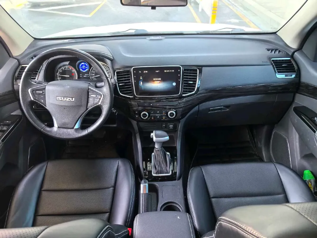 2021 Isuzu D-MAX 1.9T 163HP L4 6AT,autocango,china used car exporter,china ev exporter,chinese used car exporter,chinese used ev exporter