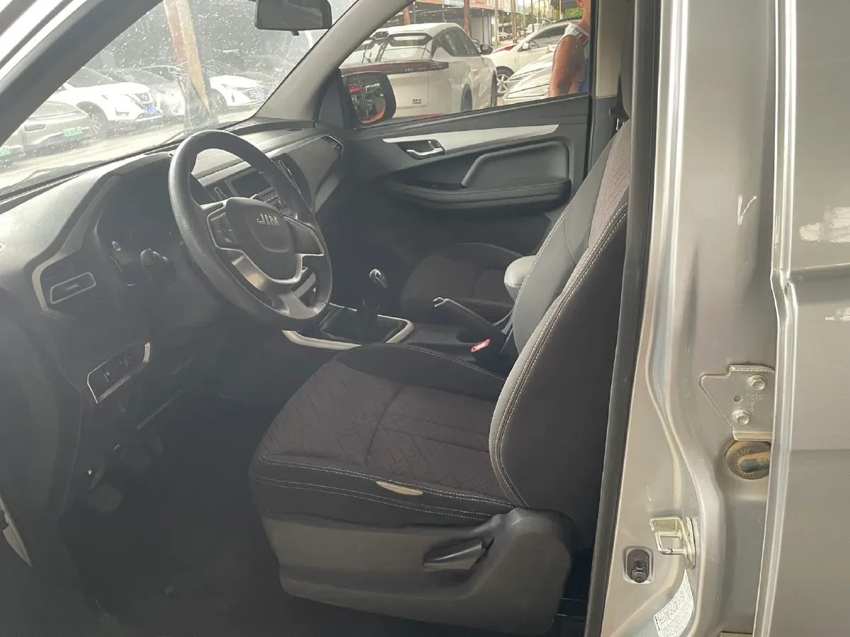 2020 Isuzu RE-MAX Jim 2.8T 120HP L4 5MT,autocango,china used car exporter,china ev exporter,chinese used car exporter,chinese used ev exporter