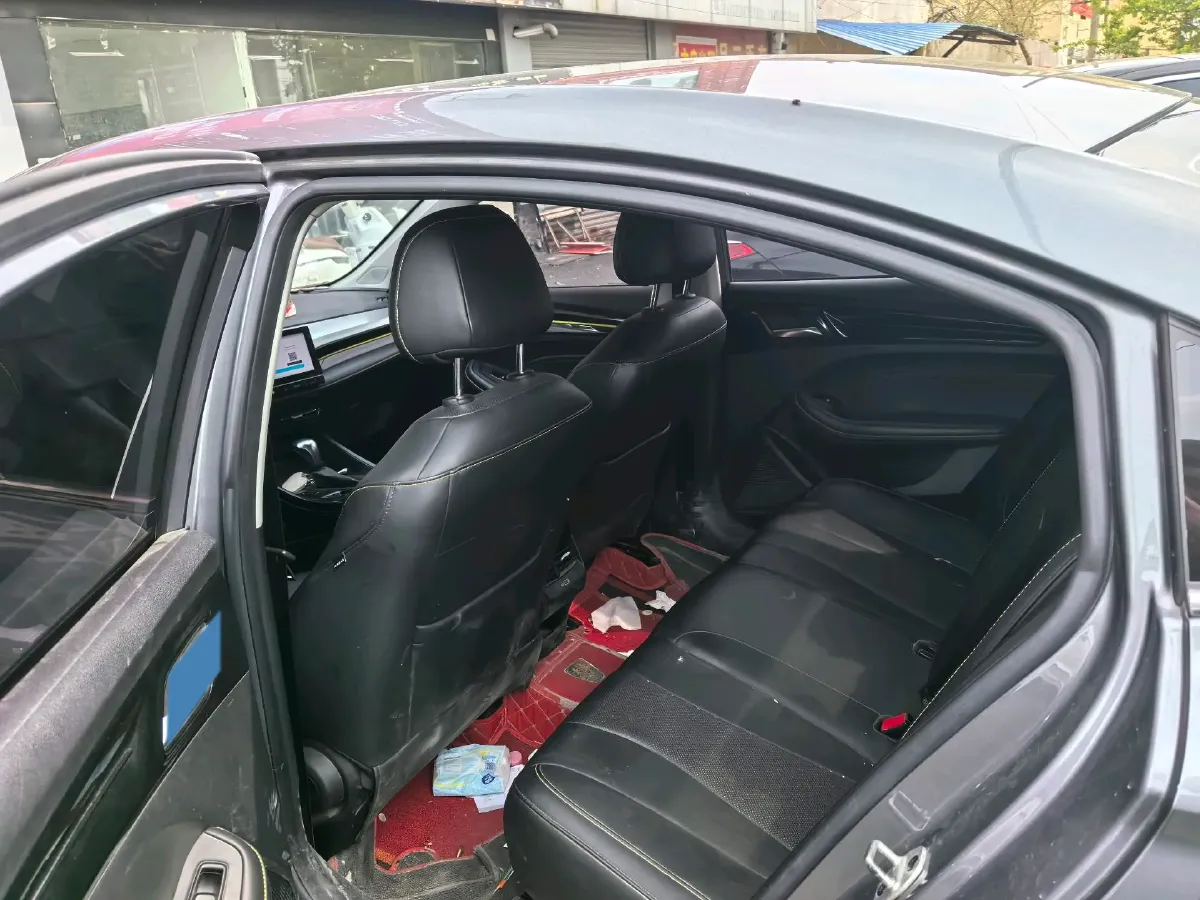 2021 Roewe i5 1.5L 120HP L4 CVT,autocango,china used car exporter,china ev exporter,chinese used car exporter,chinese used ev exporter