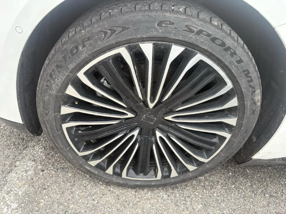 2025 Avatr 12 1.5T 156HP L4 REEV 39.05KWH,autocango,china used car exporter,china ev exporter,chinese used car exporter,chinese used ev exporter