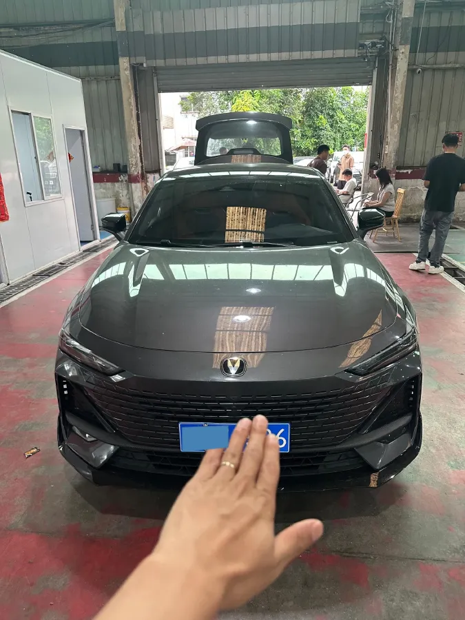 2022 ChangAn UNI-V 1.5T 188HP L4 7DCT,autocango,china used car exporter,china ev exporter,chinese used car exporter,chinese used ev exporter