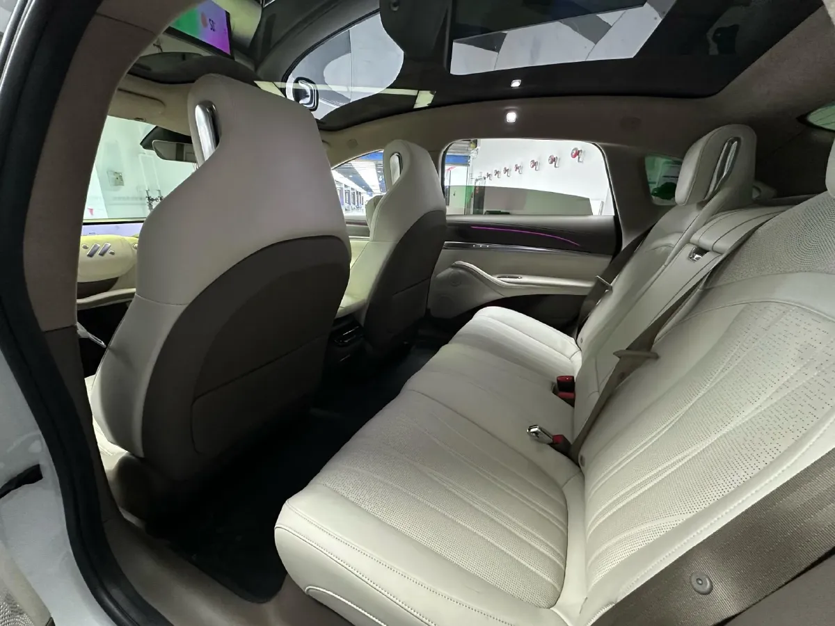 2022 IM L7 BEV 90KWH,autocango,china used car exporter,china ev exporter,chinese used car exporter,chinese used ev exporter