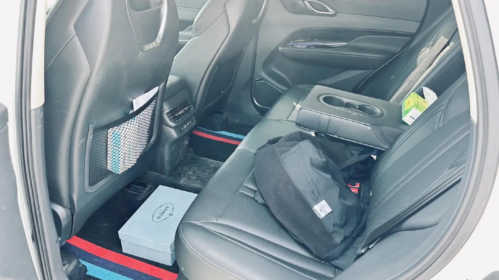 2023 HongQi HS3 2.0T 252HP L4 8AT,autocango,china used car exporter,china ev exporter,chinese used car exporter,chinese used ev exporter