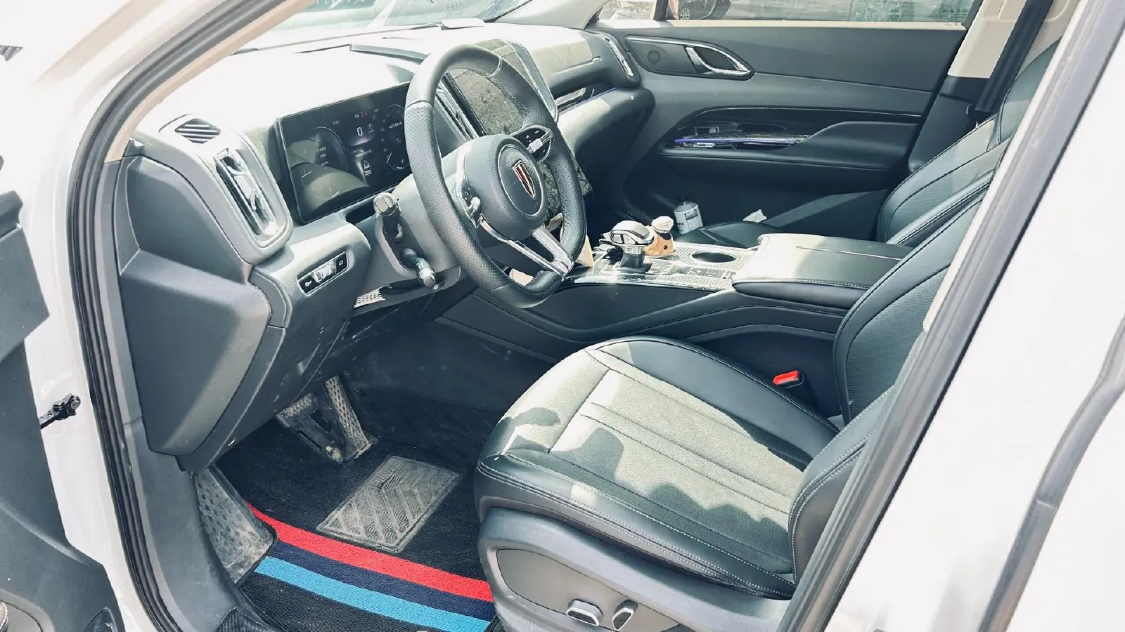 2023 HongQi HS3 2.0T 252HP L4 8AT,autocango,china used car exporter,china ev exporter,chinese used car exporter,chinese used ev exporter