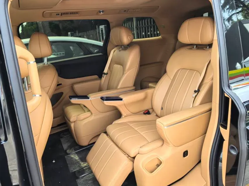 2025 Voyah Dream 1.5T 150HP L4 PHEV 41.7KWH,autocango,china used car exporter,china ev exporter,chinese used car exporter,chinese used ev exporter