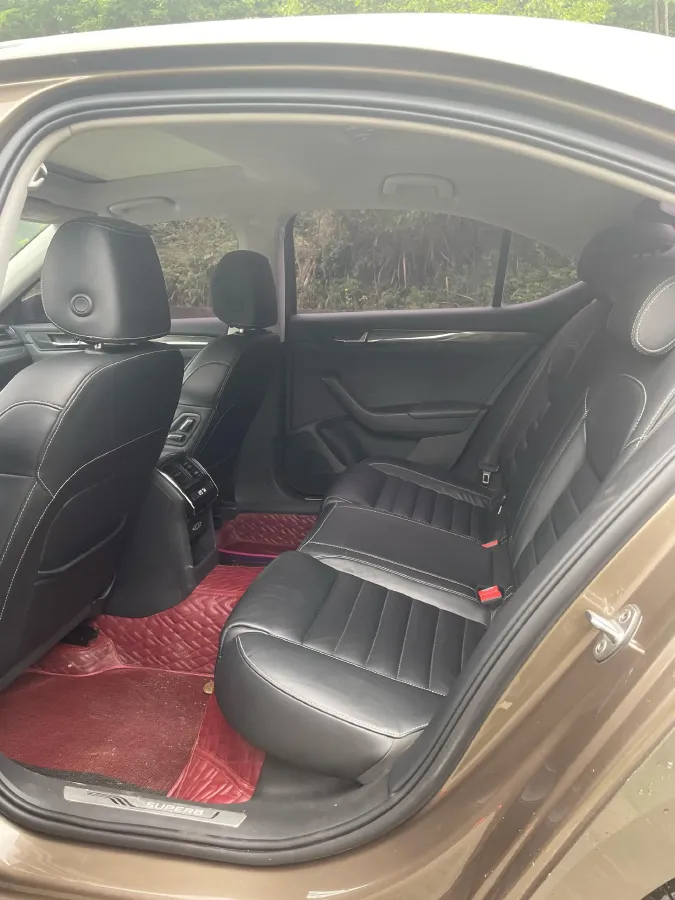 2018 Skoda Kodiak 1.8T 180HP L4 7DCT,autocango,china used car exporter,china ev exporter,chinese used car exporter,chinese used ev exporter