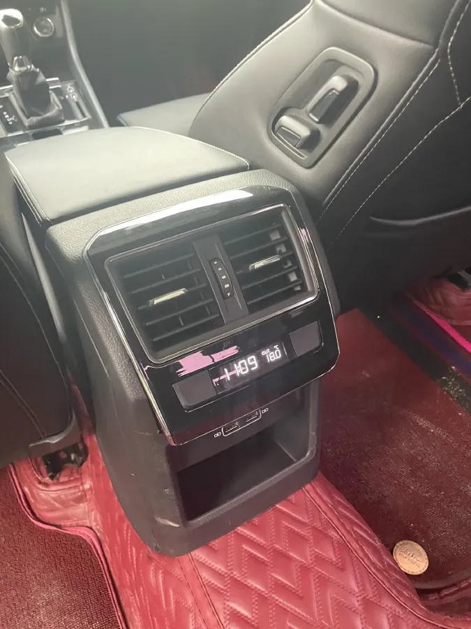 2018 Skoda Kodiak 1.8T 180HP L4 7DCT,autocango,china used car exporter,china ev exporter,chinese used car exporter,chinese used ev exporter