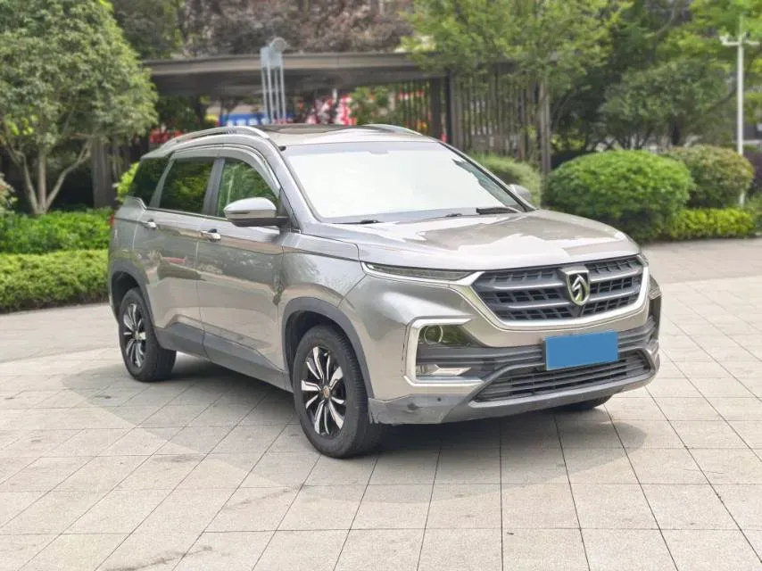 2018 BaoJun 530 1.5T 150HP L4 6DCT,autocango,china used car exporter,china ev exporter,chinese used car exporter,chinese used ev exporter