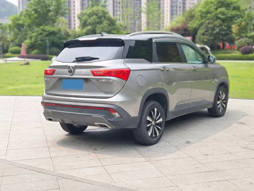 2018 BaoJun 530 1.5T 150HP L4 6DCT,autocango,china used car exporter,china ev exporter,chinese used car exporter,chinese used ev exporter