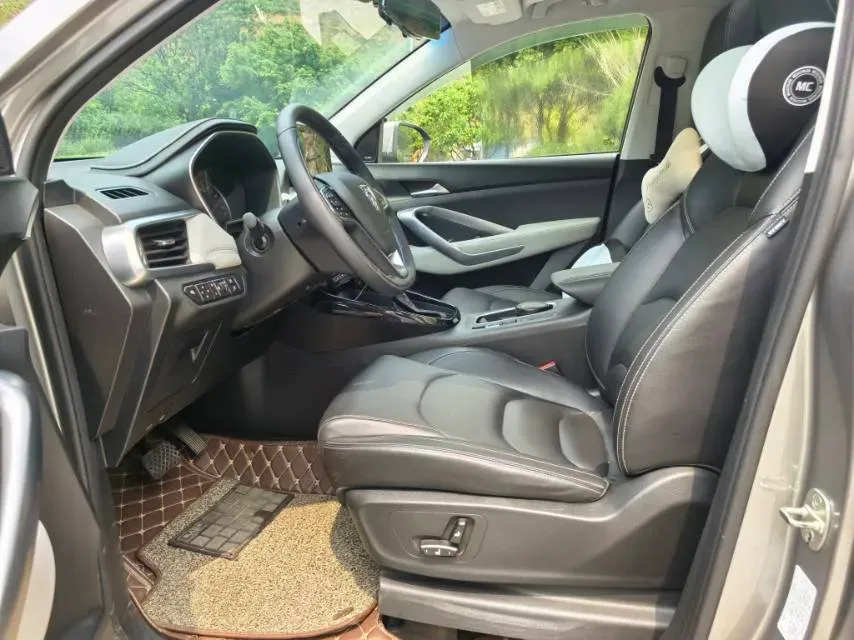 2018 BaoJun 530 1.5T 150HP L4 6DCT,autocango,china used car exporter,china ev exporter,chinese used car exporter,chinese used ev exporter