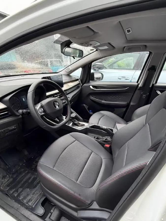 2024 Livan X3 PRO 1.5L 113HP L4 CVT,autocango,china used car exporter,china ev exporter,chinese used car exporter,chinese used ev exporter