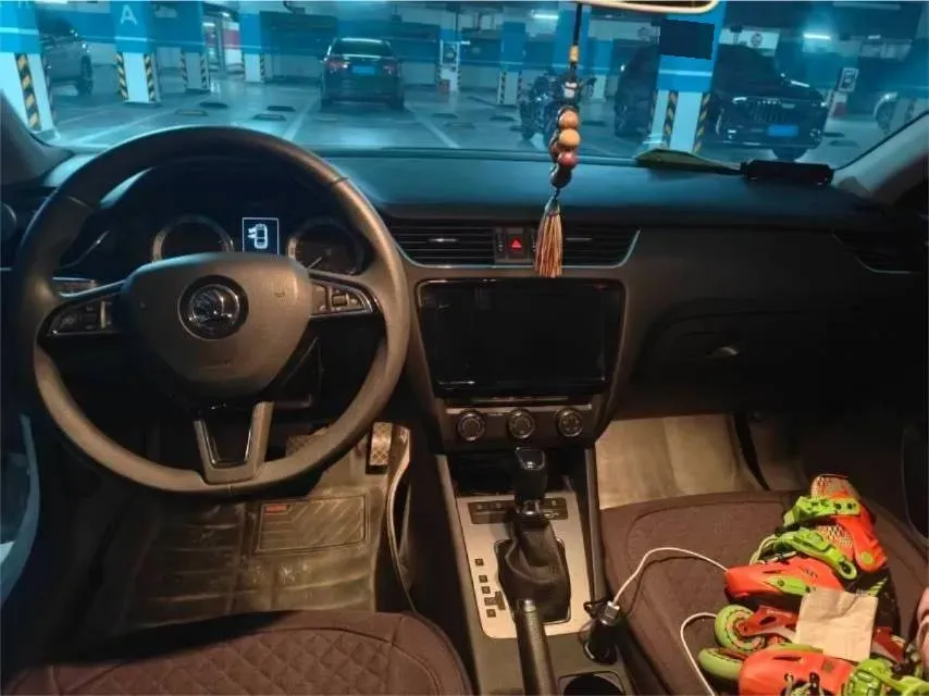 2019 Skoda Octavia 1.5L 116HP L4 6AT,autocango,china used car exporter,china ev exporter,chinese used car exporter,chinese used ev exporter