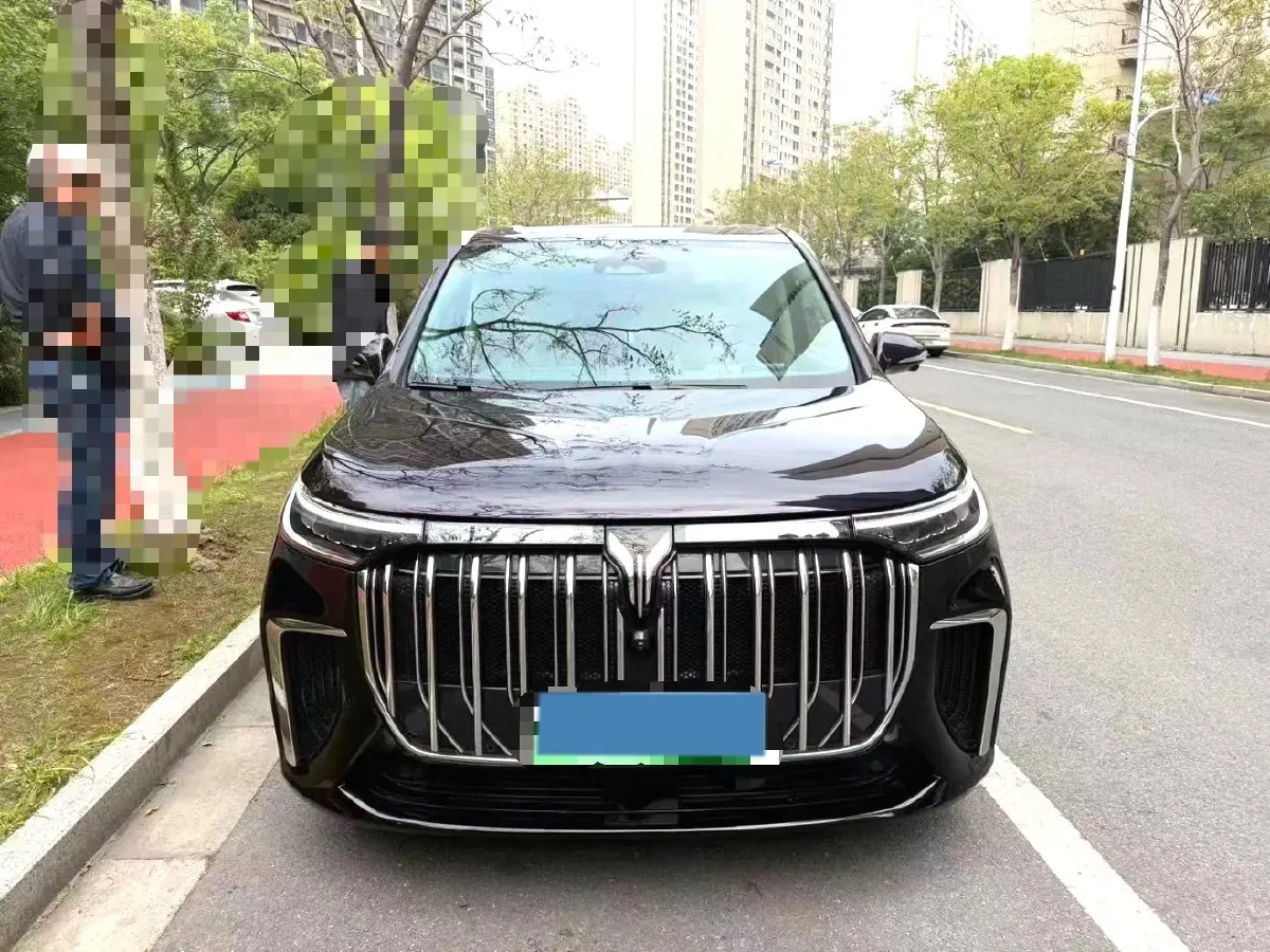 2022 Voyah Dream 1.5T 136HP L4 PHEV 25.57KWH,autocango,china used car exporter,china ev exporter,chinese used car exporter,chinese used ev exporter