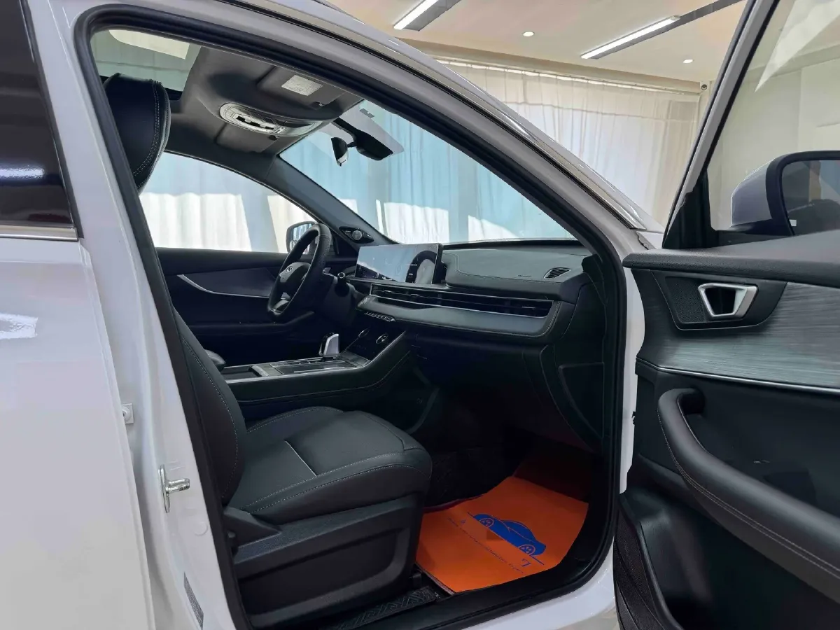 2022 Chery Tiggo 7 Plus 1.5T 156HP L4 CVT,autocango,china used car exporter,china ev exporter,chinese used car exporter,chinese used ev exporter